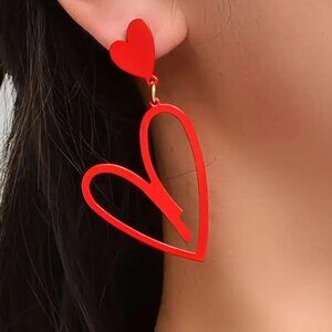 Elegant Hollow Heart Dangle Earrings NEW